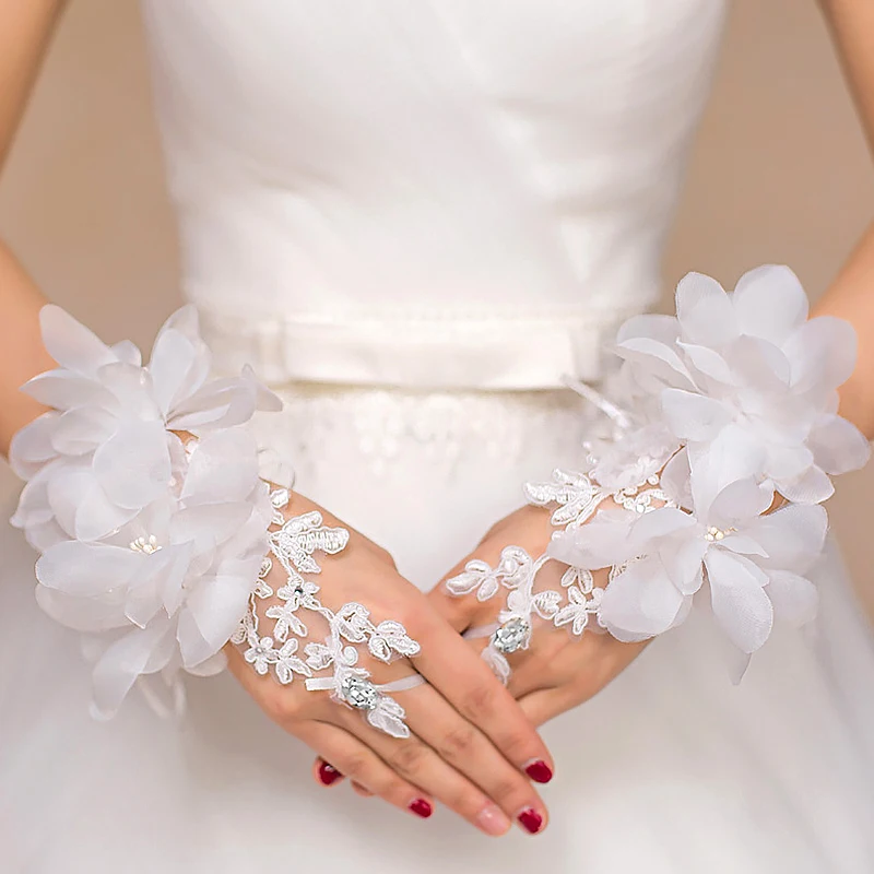 Модные кружевные перчатки с цветами без пальцев, украшенные стразами, украшенные бисером, элегантные перчатки для свадебного бала, красивые женские аксессуары