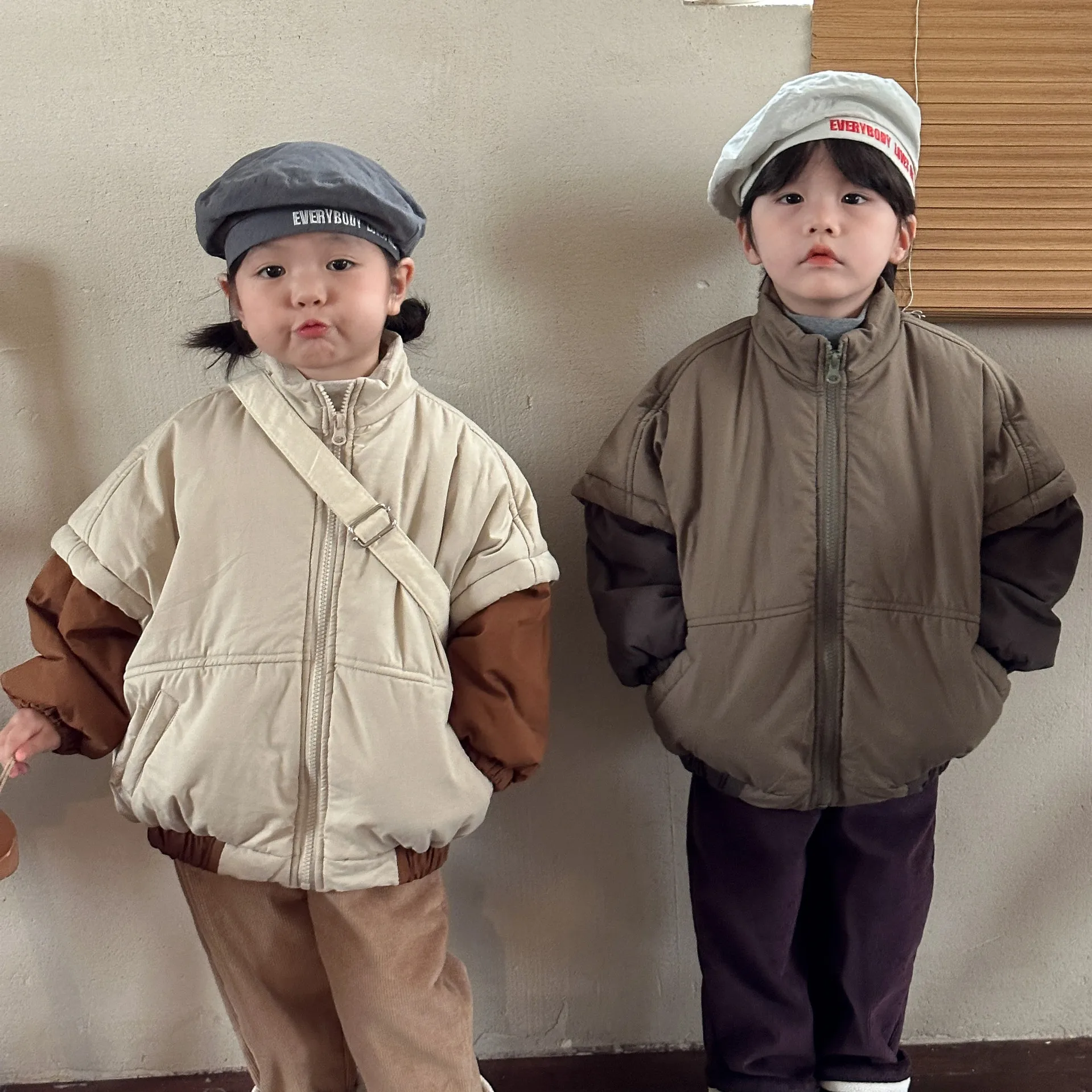 Пальто, детская одежда, Хлопковая зимняя плюшевая Корейская одежда для мальчиков и девочек, Новая Детская хлопковая заколка контрастных цветов на молнии