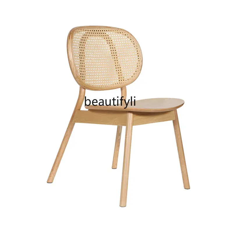 Ротанговый стул Обеденный стул из массива дерева со спинкой в японском стиле B & B Ротанговый стул для гостиной в скандинавском стиле из настоящего ротанга